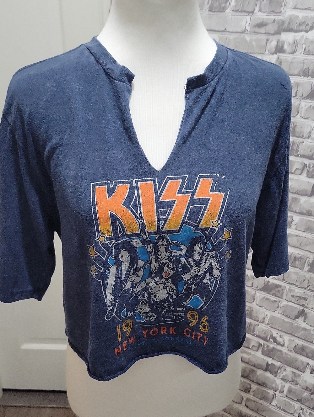 Kiss Navy Cropped Short-Sleeve Tee with Orange and Yellow Logo Womens M